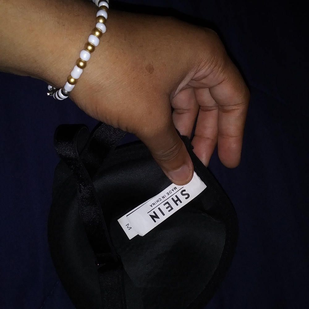 Shein - Picture 4 of 5